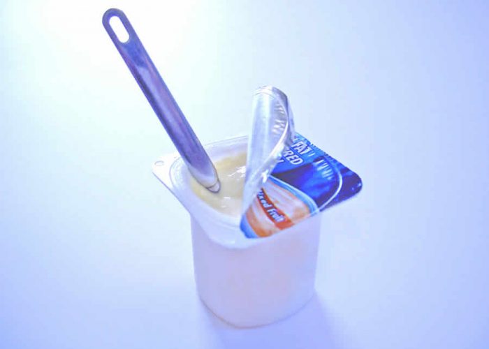 Consumir más yogurt y frutas para prevenir la obesidad